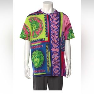 VERSACE Pop Foulard 100% cotton neon Medusa graphic print t-shirt top. Size XL